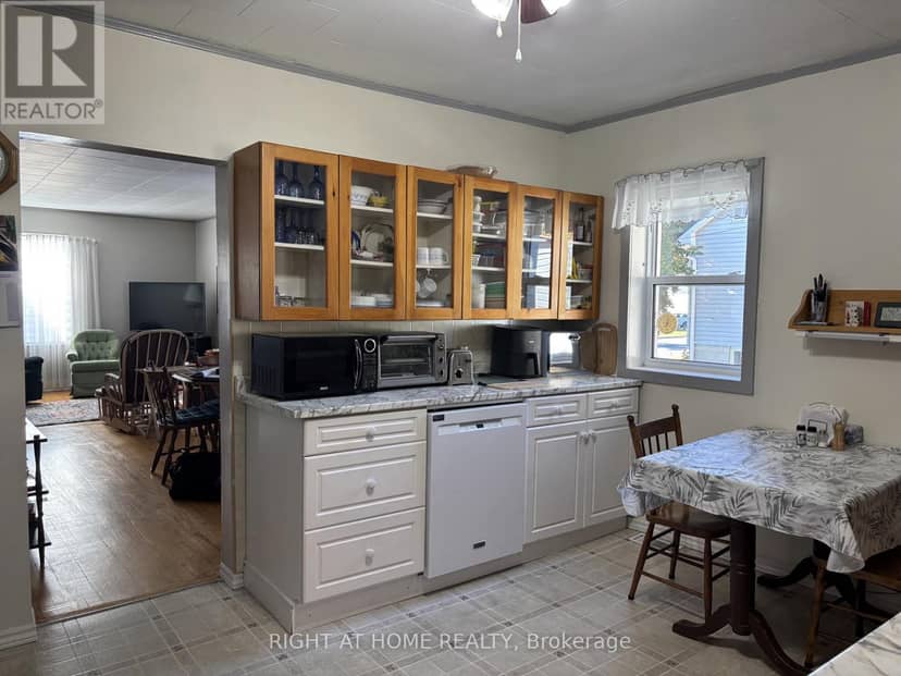 35 Cascade Street — photo 20 of 38