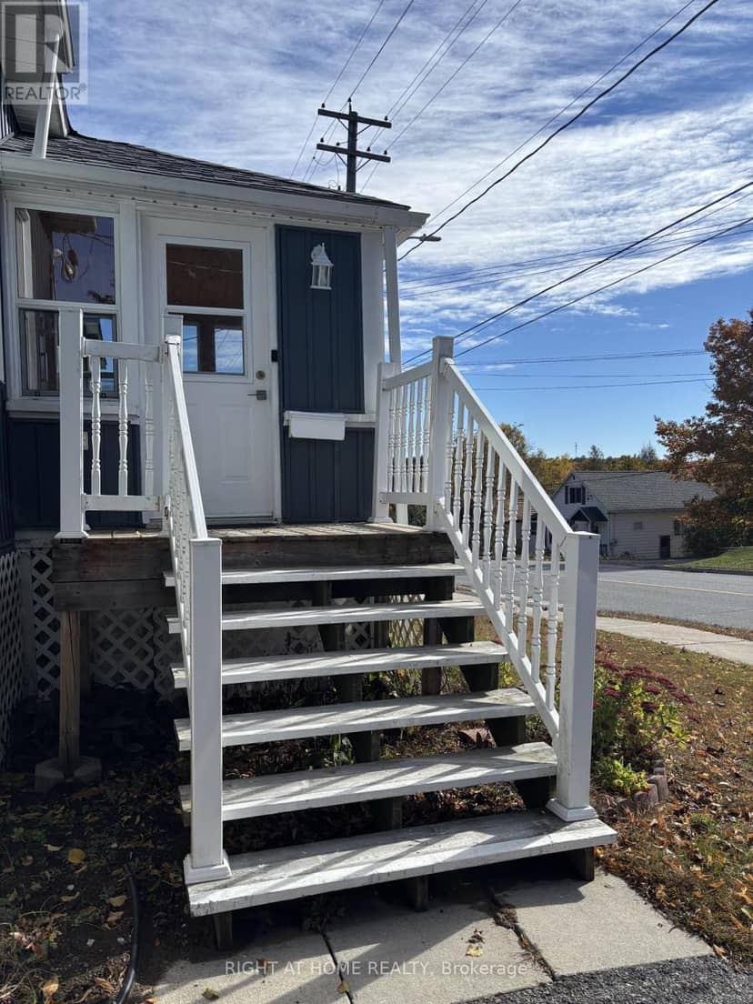 35 Cascade Street — photo 3 of 38