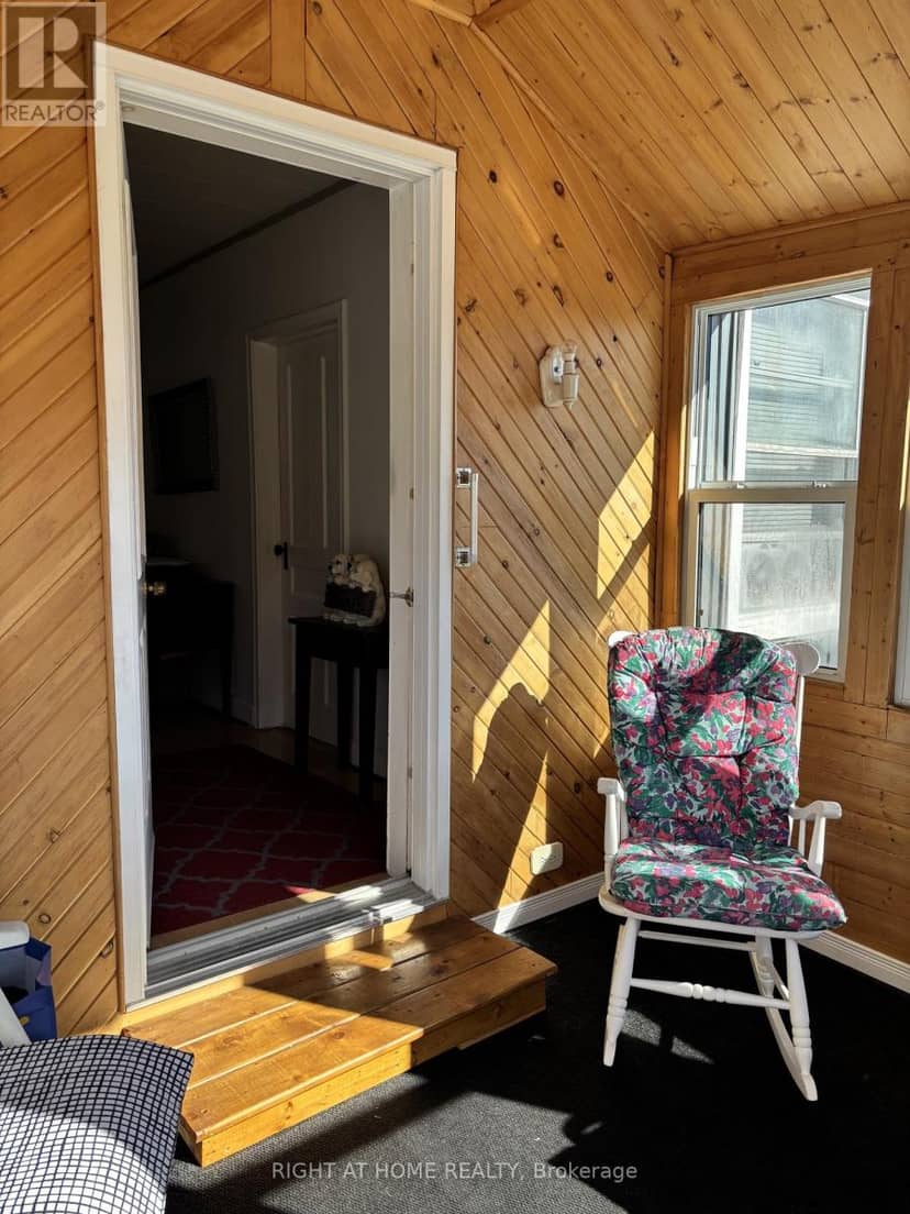 35 Cascade Street — photo 9 of 38