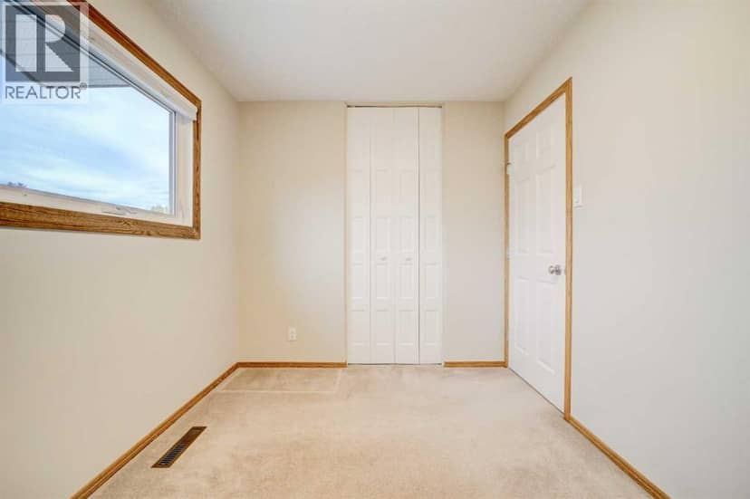 174 Eagle Road N — photo 14 of 40