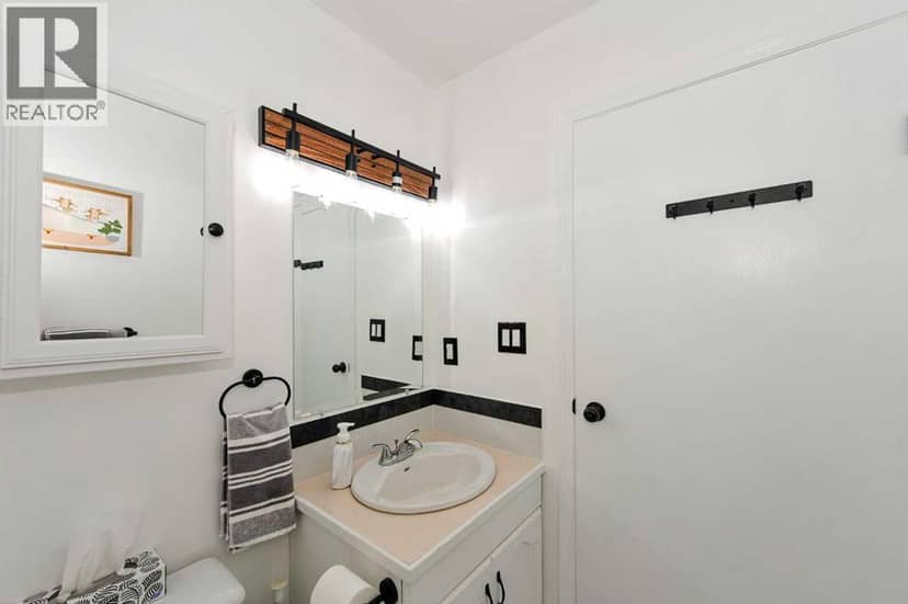 5401 65 Street — photo 27 of 40