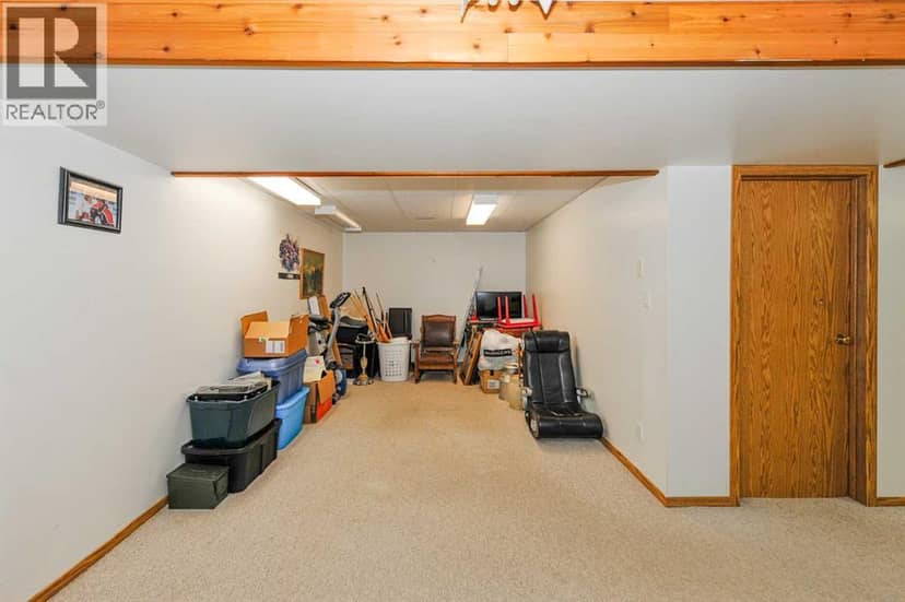 5401 65 Street — photo 29 of 40