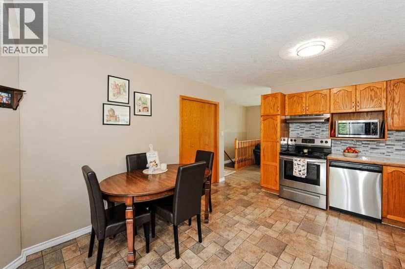5401 65 Street — photo 13 of 40