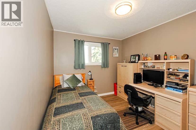 5401 65 Street — photo 22 of 40