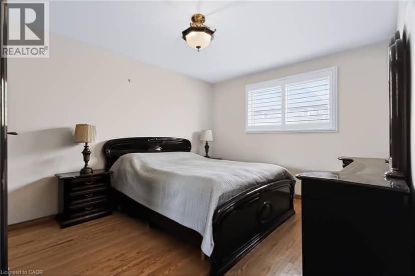 261 CARLA Avenue, Stoney Creek, photo 8