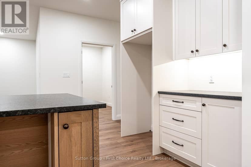 238 Henry Street — photo 17 of 40