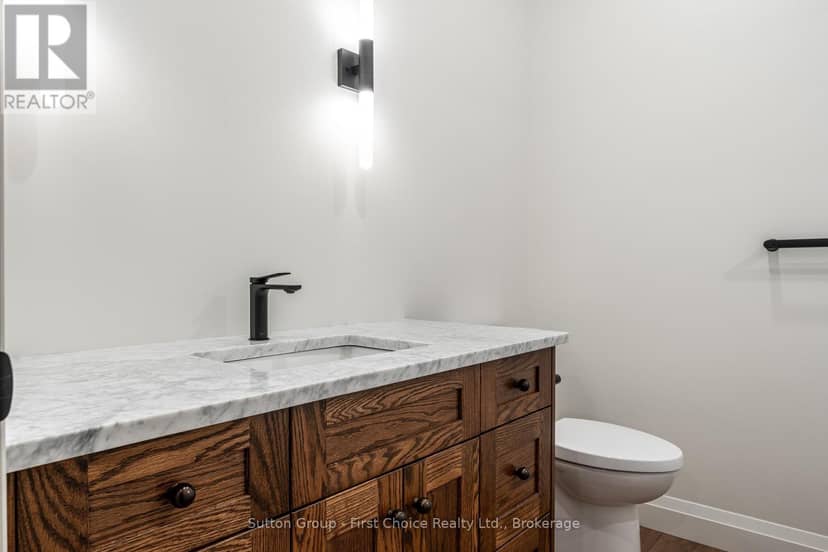 238 Henry Street — photo 25 of 40