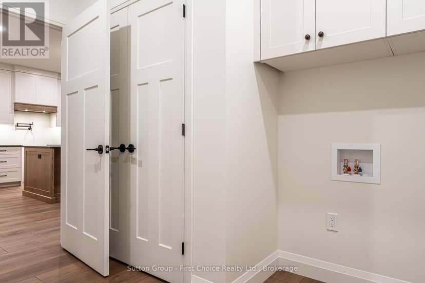 238 Henry Street — photo 7 of 40