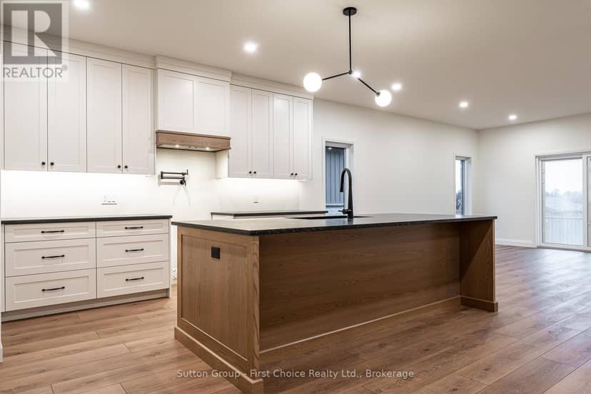 238 Henry Street — photo 9 of 40