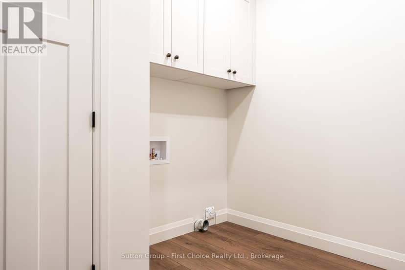 238 Henry Street — photo 6 of 40