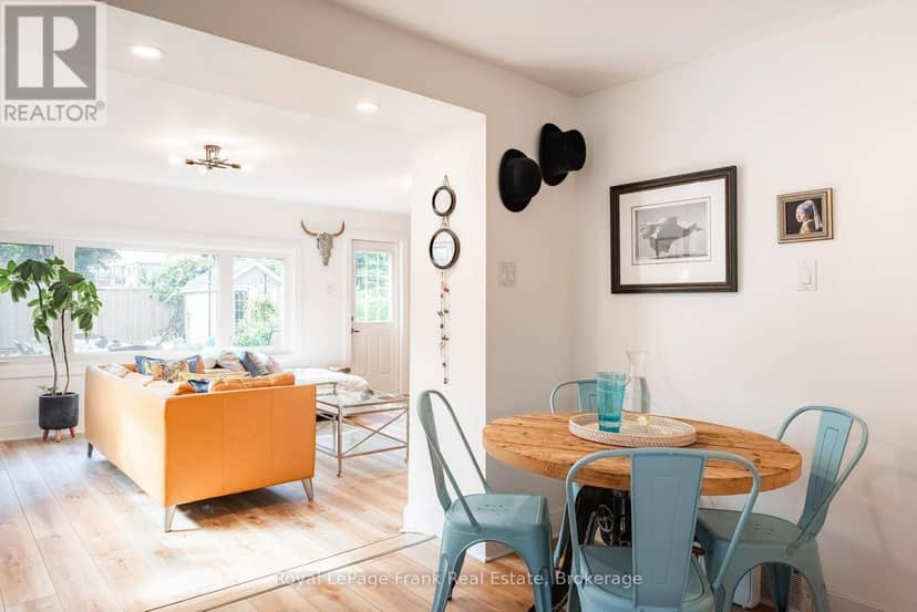 6254 Russell Street — photo 11 of 30
