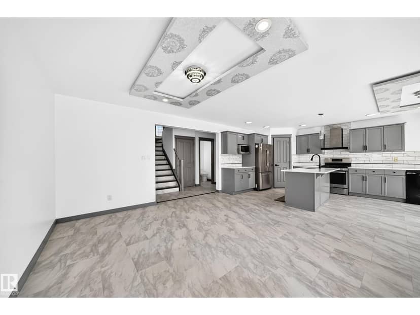 1549 37C AV NW — photo 16 of 40