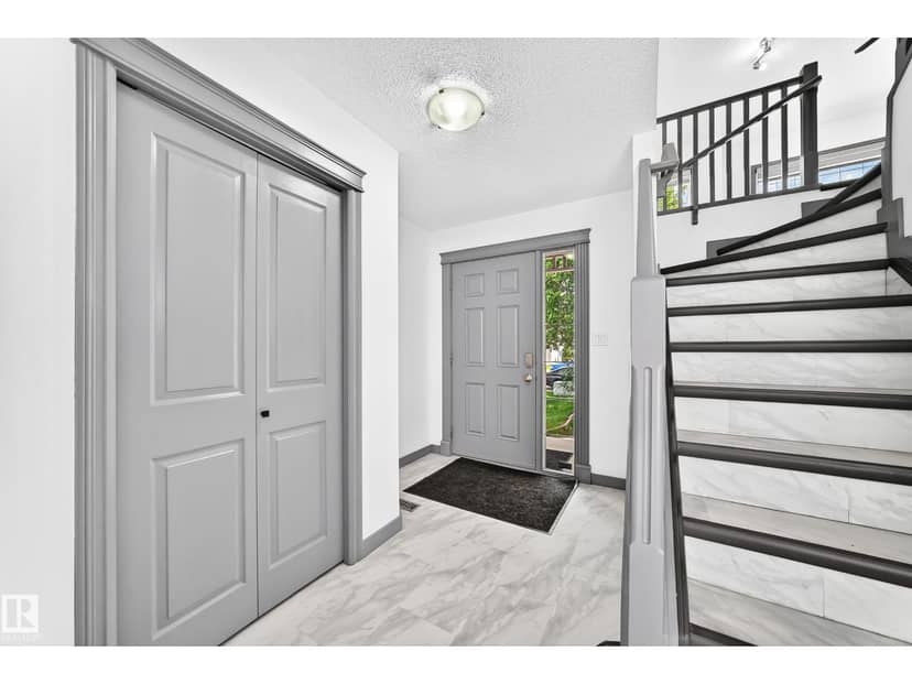 1549 37C AV NW, Edmonton, photo 3