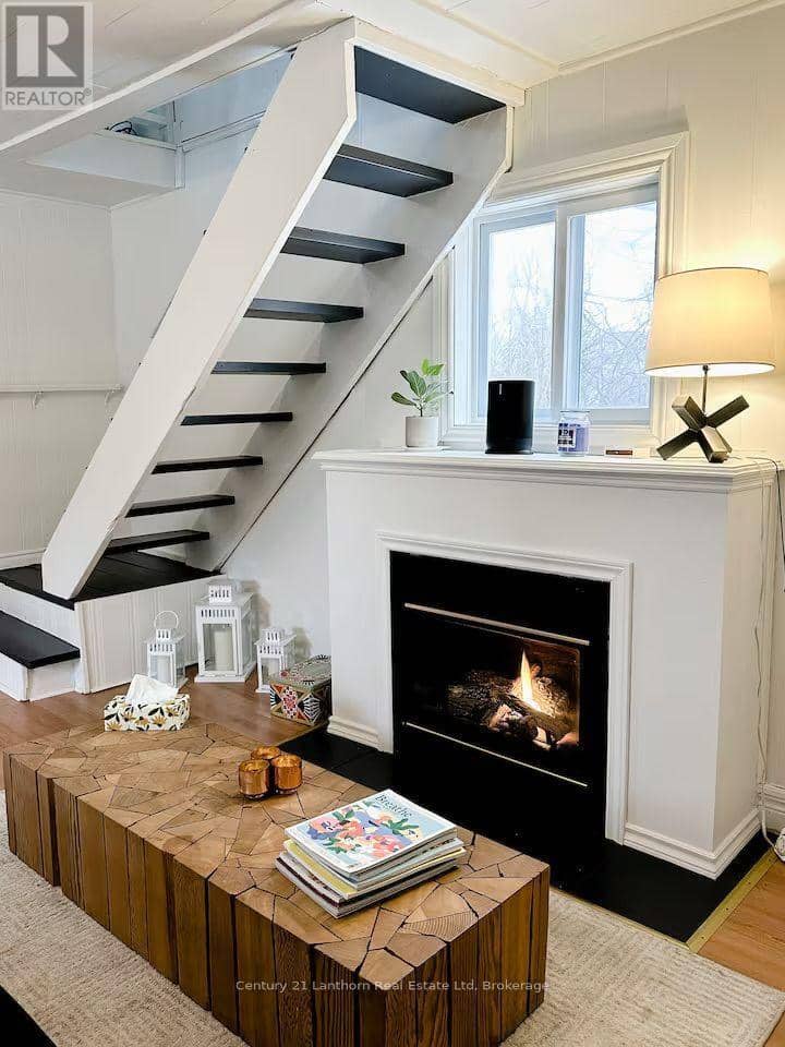 314 Second Avenue, Prince Edward County, photo 3