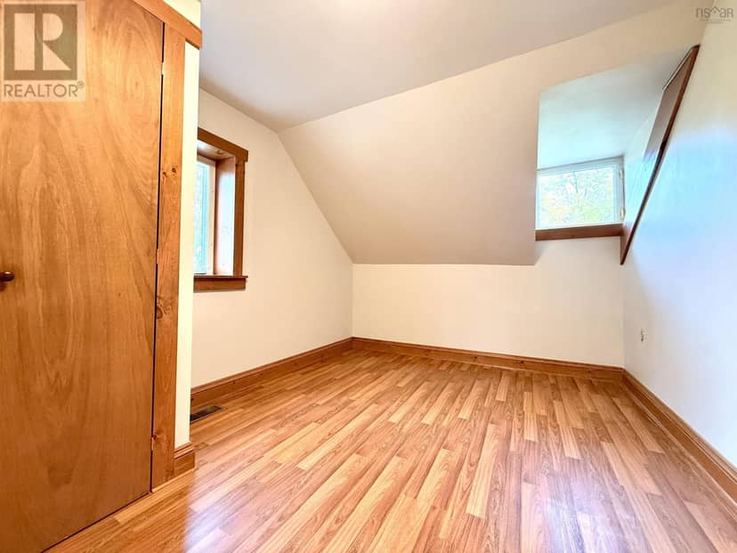 13 Wolsley Street — photo 28 of 40