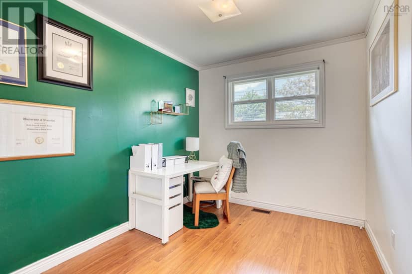 37 Theresa Court — photo 23 of 35