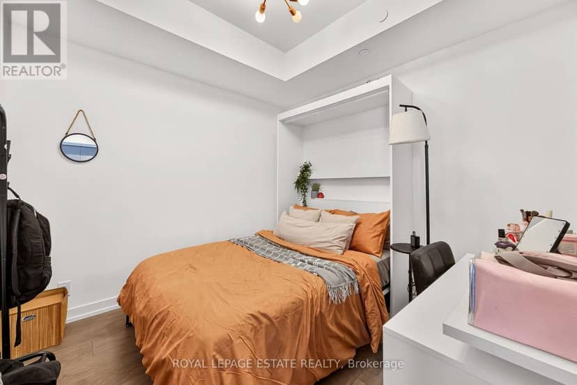 626 - 270 Dufferin Street — photo 22 of 33