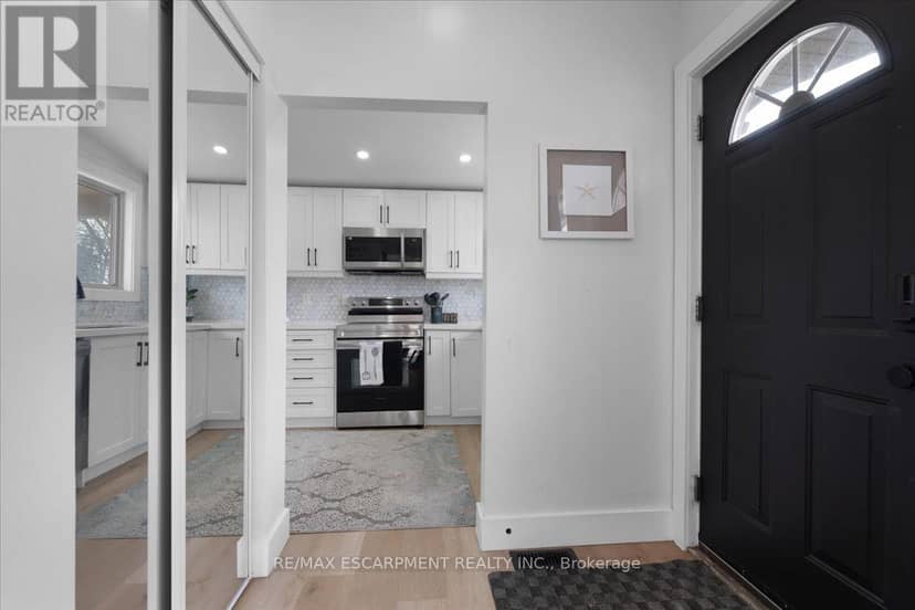 37 Lilacside Drive, Hamilton, photo 3