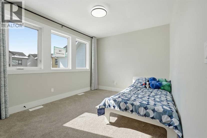 74 Alpine Gardens SW — photo 34 of 40