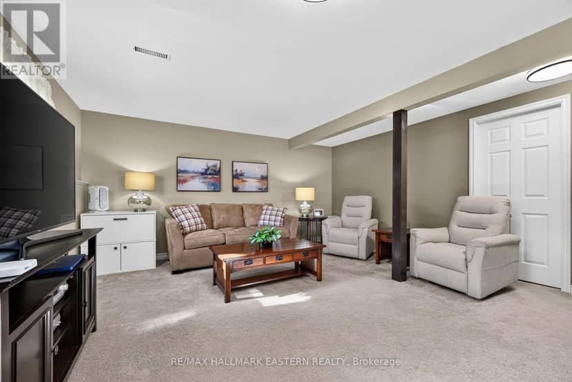 2296 Kawartha Heights Boulevard — photo 32 of 40