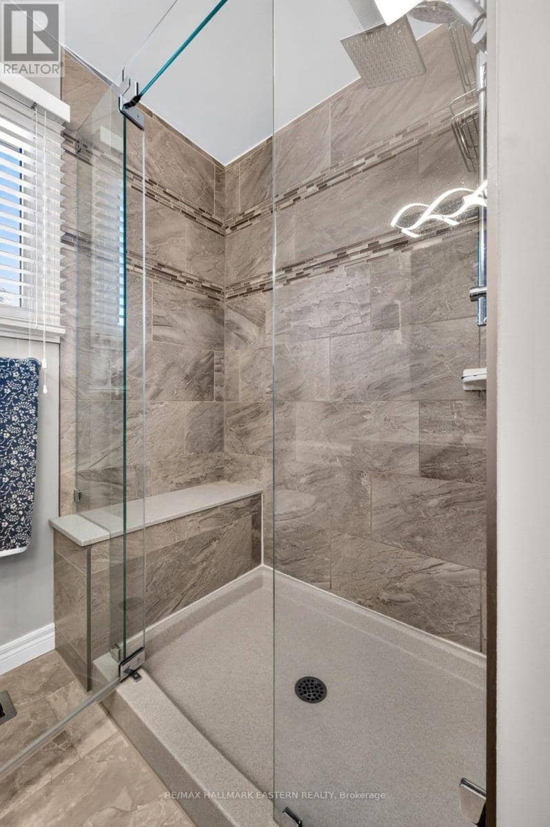 2296 Kawartha Heights Boulevard — photo 28 of 40