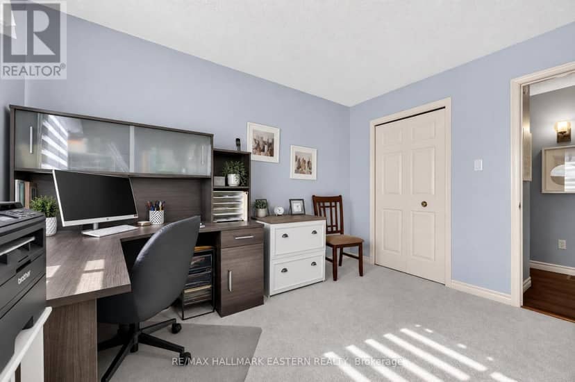 2296 Kawartha Heights Boulevard — photo 26 of 40