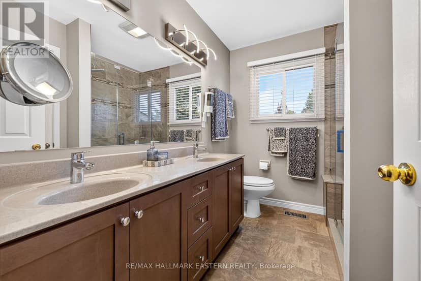 2296 Kawartha Heights Boulevard — photo 27 of 40