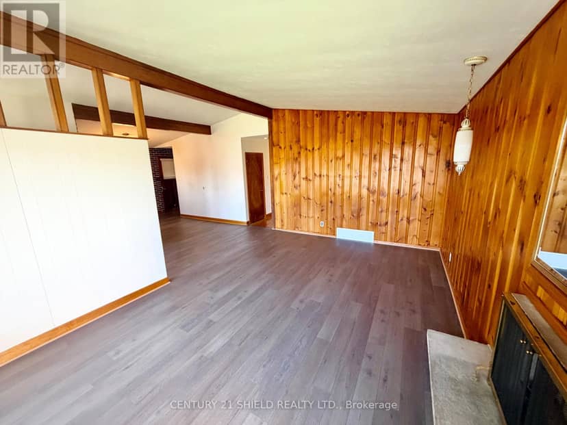 1216 Henry Street, Cornwall, photo 3
