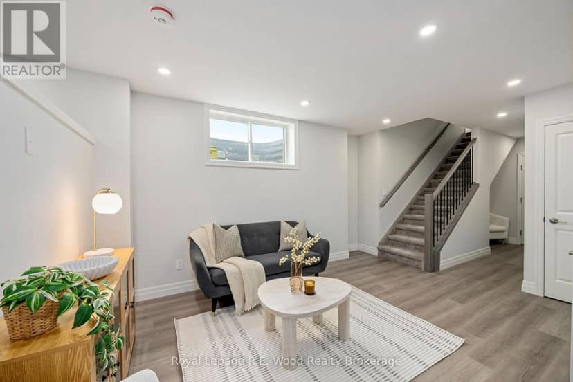 7 Hoylake Road — photo 35 of 40