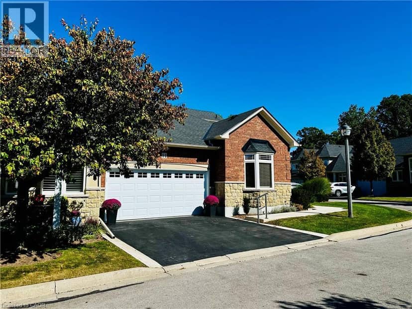 11 CARMICHAEL Trail, Ancaster, photo 3