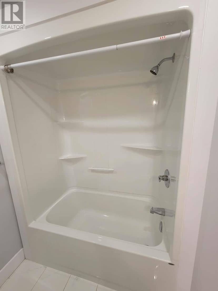 404 18 Gilbert Drive — photo 16 of 22