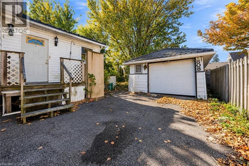 808 SOUTHWORTH Street S, Welland, photo 6