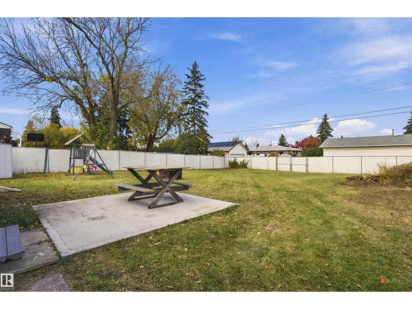 5312 101 AV NW — photo 40 of 40