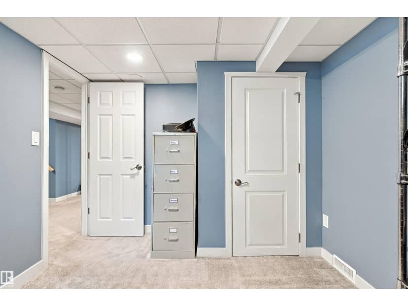 5312 101 AV NW — photo 35 of 40