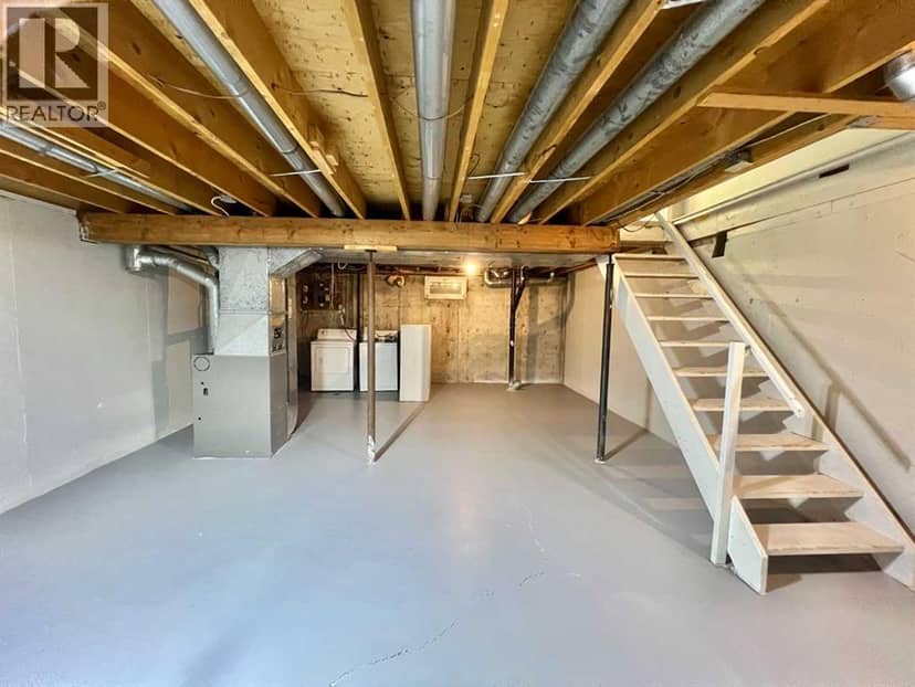 8111 94 Street — photo 14 of 14