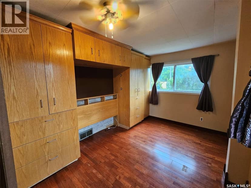 218 7th STREET W, Carlyle, photo 7