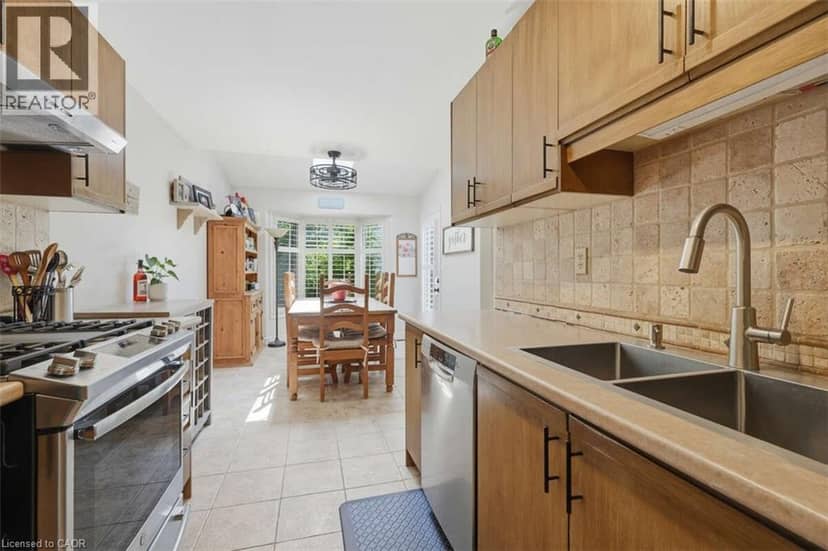 1531 UPPER WELLINGTON Street — photo 21 of 40