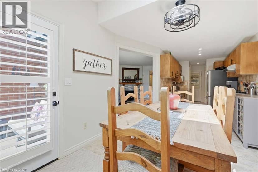 1531 UPPER WELLINGTON Street — photo 11 of 40