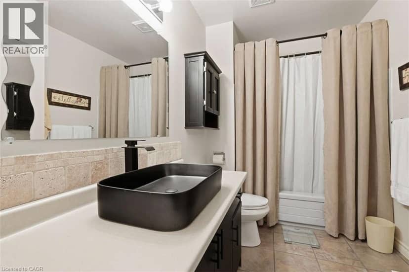 1531 UPPER WELLINGTON Street — photo 35 of 40