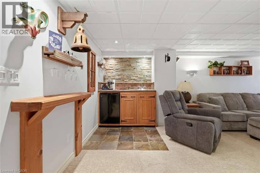 1531 UPPER WELLINGTON Street — photo 38 of 40