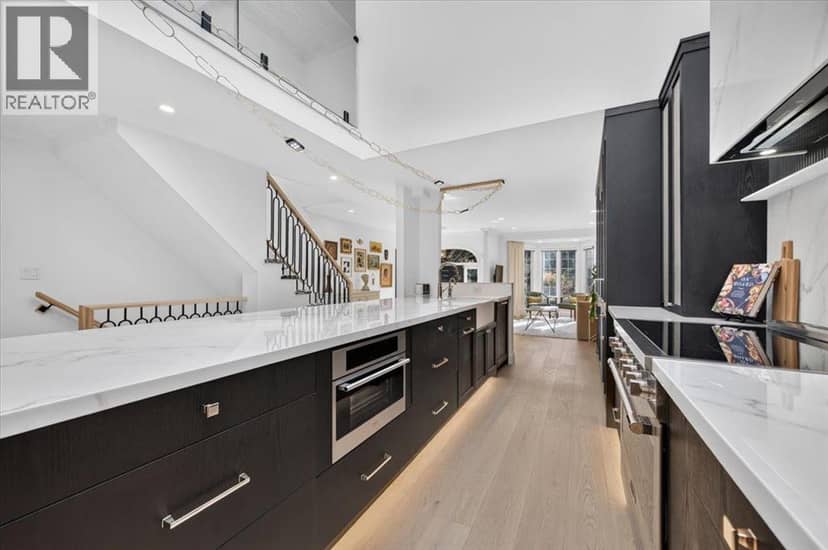 914 Royal Avenue SW — photo 13 of 40