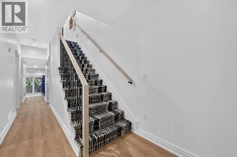914 Royal Avenue SW — photo 40 of 40