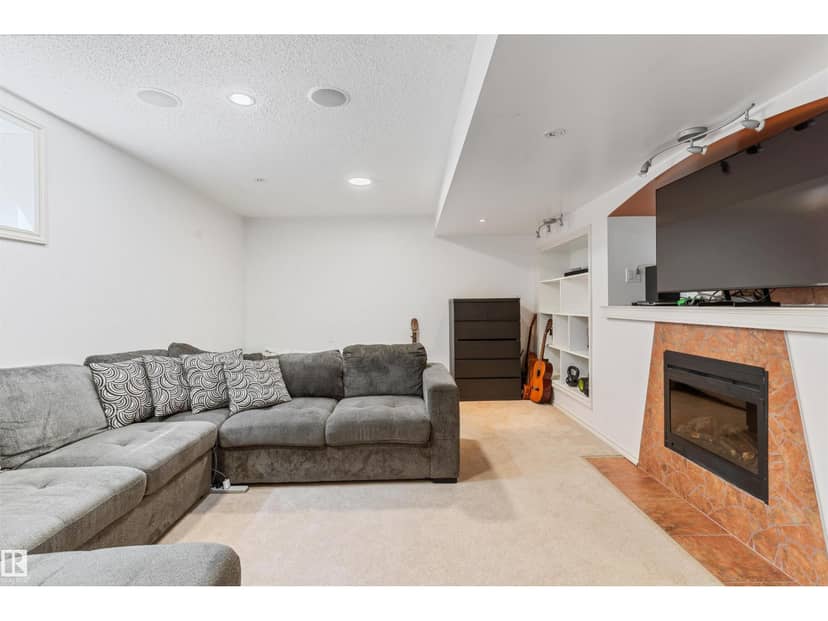 1075 McKinney Gr NW — photo 38 of 40