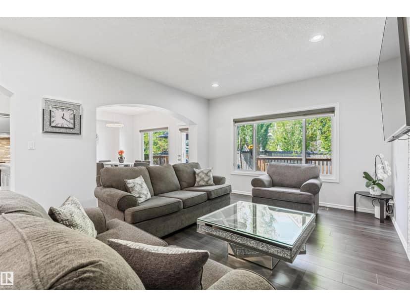 1075 McKinney Gr NW, Edmonton, photo 8