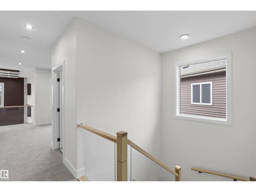 2155 1 AV SW — photo 26 of 40