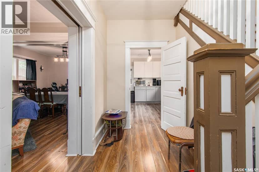 1059 Willow AVENUE — photo 8 of 40