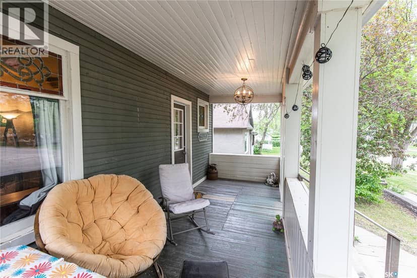 1059 Willow AVENUE — photo 5 of 40