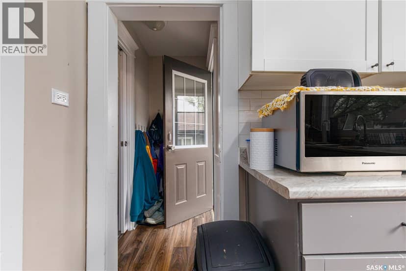 1059 Willow AVENUE — photo 30 of 40