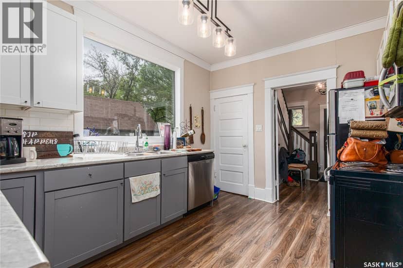 1059 Willow AVENUE — photo 12 of 40