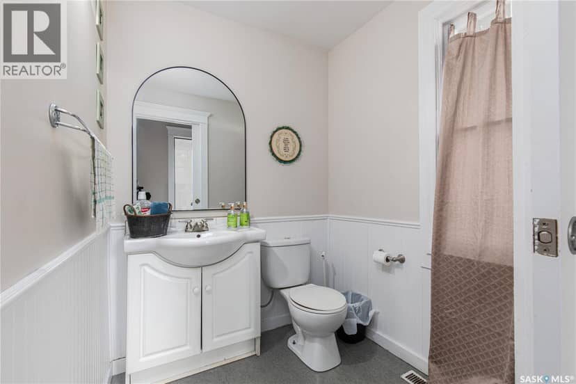 1059 Willow AVENUE — photo 31 of 40